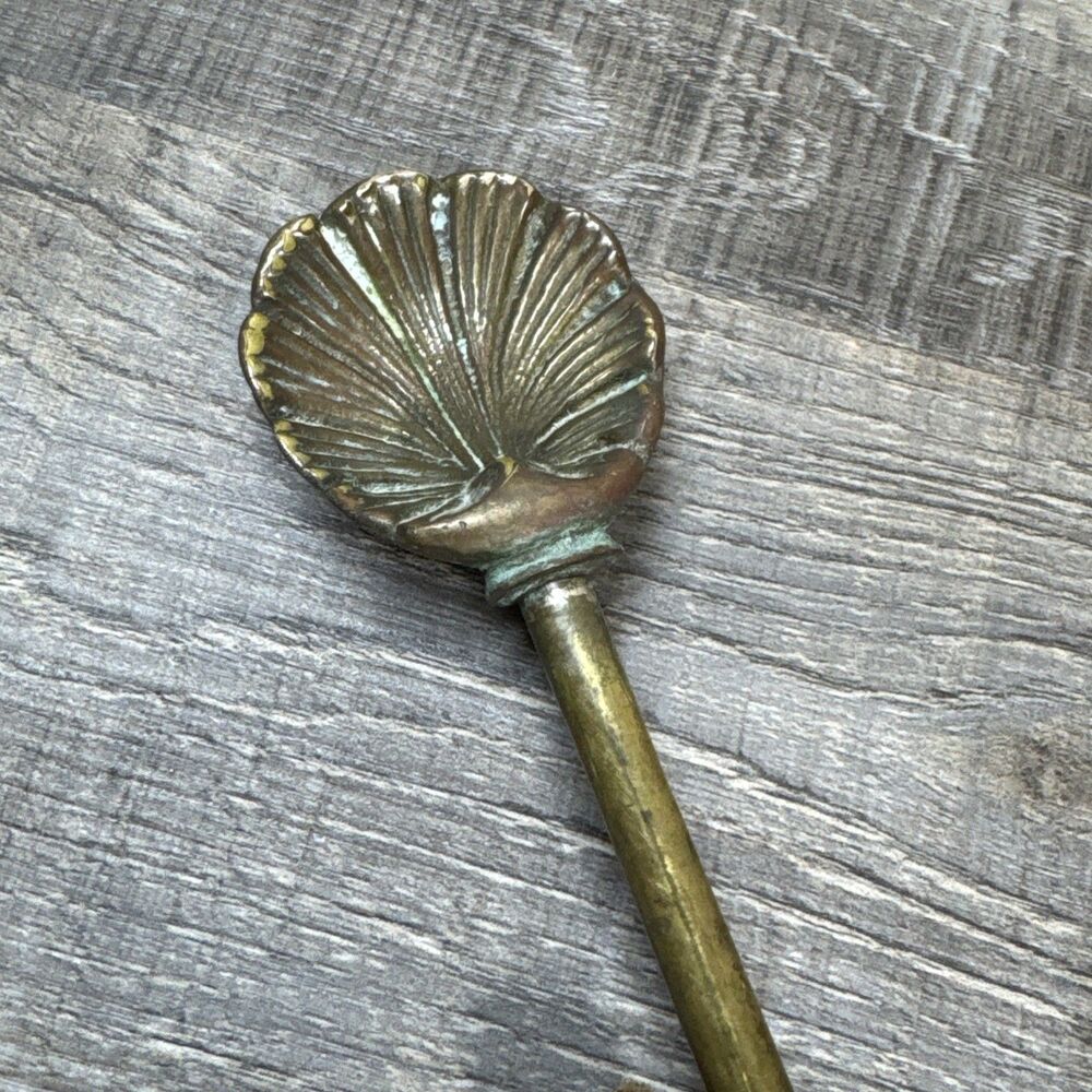 Vintage Sherle Wagner Gold Tone Dolphin Faucet Drain Pull Seashell Sea Shell